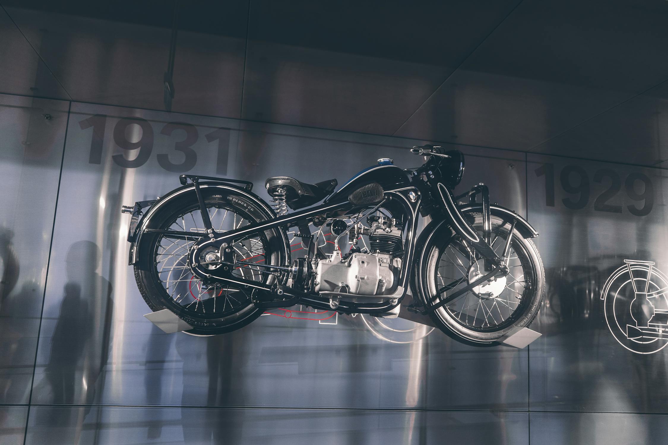 Black and Gray Motorcycle Scale Model · Free Stock Photo