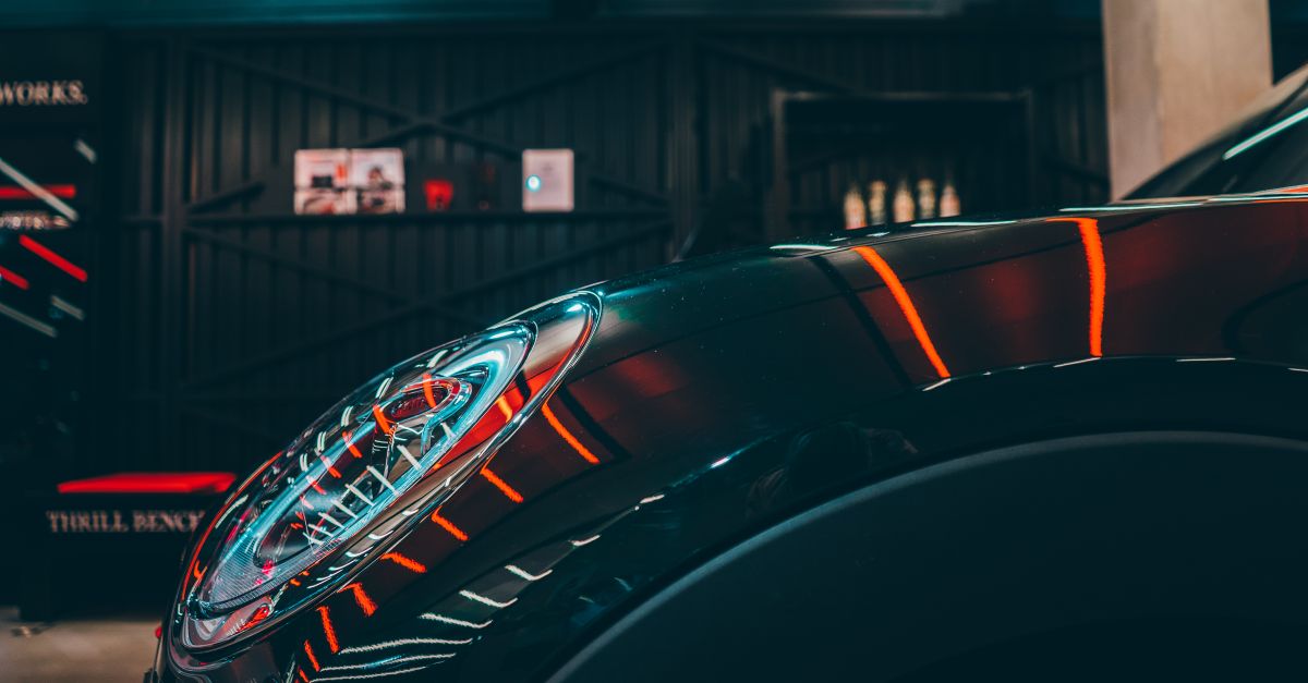 Профессиональные студийные фотографии автомобилей