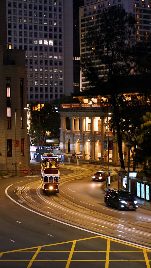 Foto profissional grátis de arquitetura contemporânea, automóveis, bonde