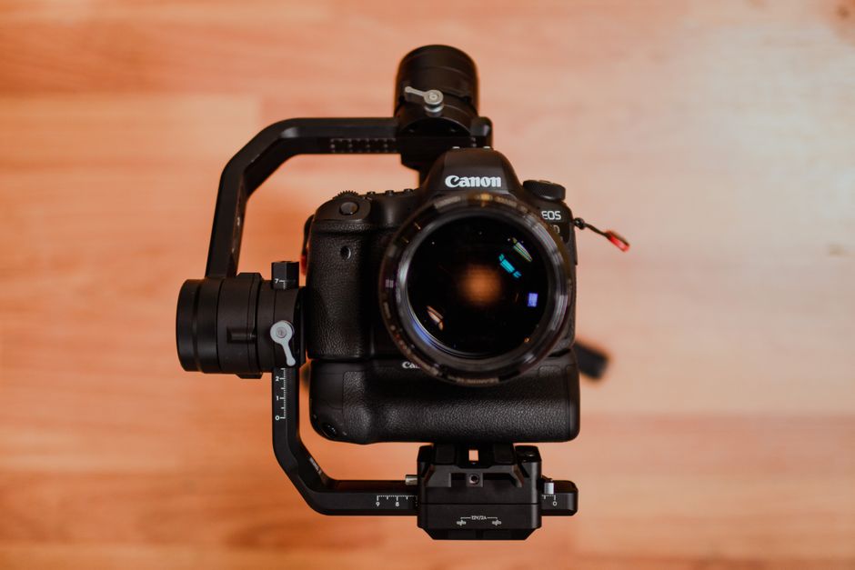 Image stabilization: in-body vs. in-lens explained