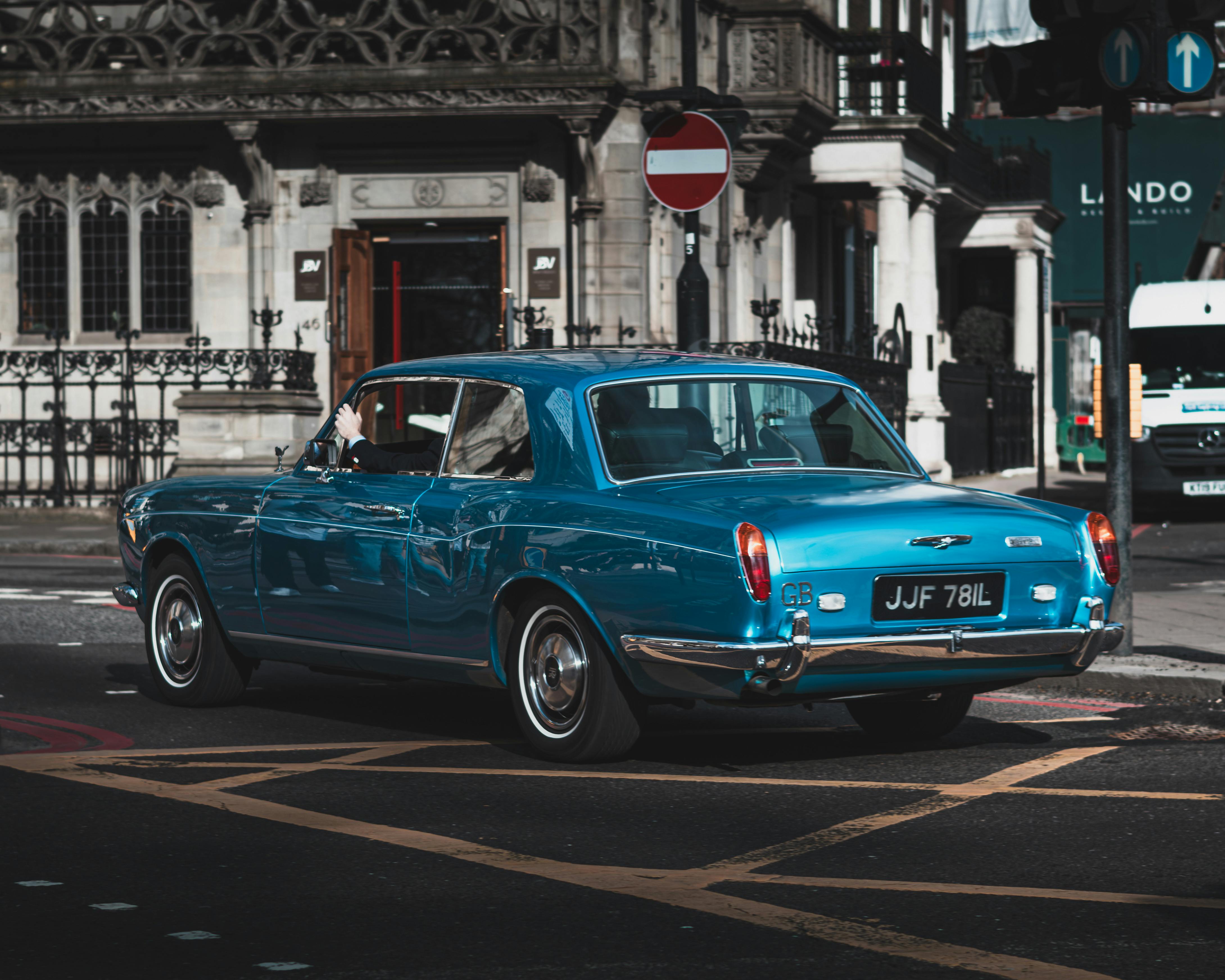 United Kingdom Electric Vehicle Range Extender - Market Analysis, Forecast, Size, Trends and Insights — Photo by Maja Kos on 