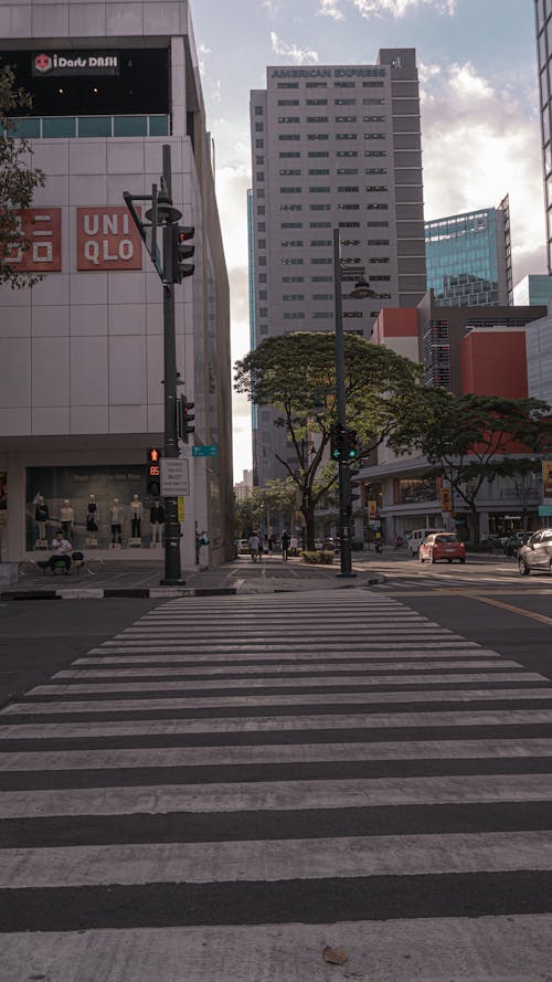 Gratis stockfoto met city street, kruispunt, stadswandeling