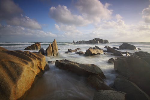 Oceano Com Formação Rochosa