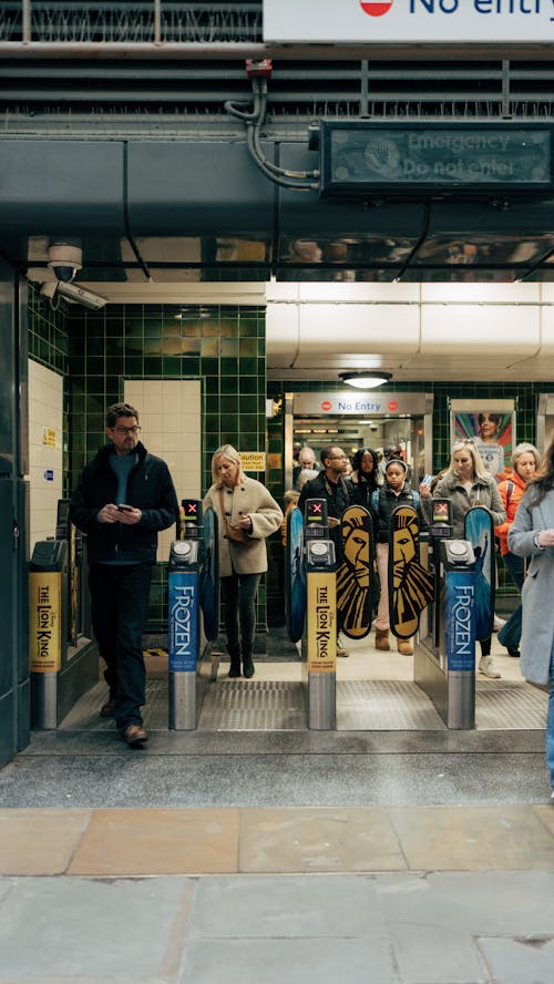 Immagine gratuita di adulto, aeroporto, attendere