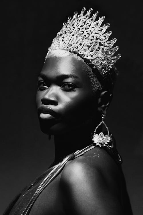 Immagine gratuita di avvicinamento, bianco e nero, donna afro-americana