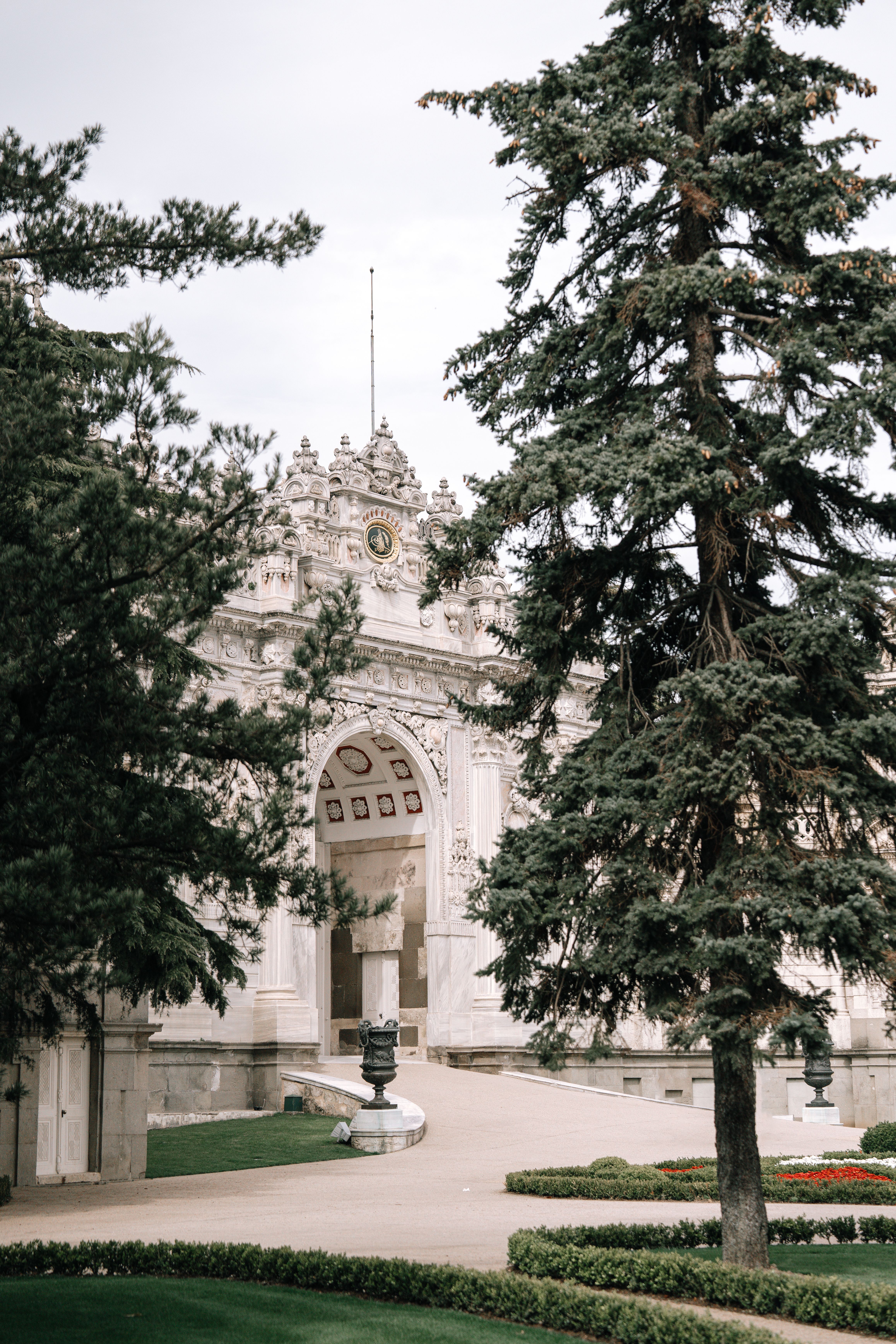 View of the Gate in the Dolmabahce Palace in Istanbul, Turkey · Free ...