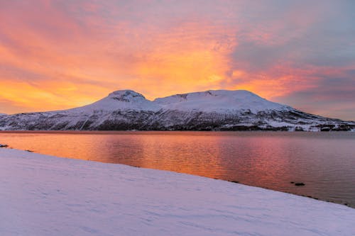 Gratis lagerfoto af aften, bjerge, bugt