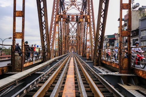 橋の上の鉄道