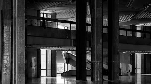 Darmowe zdjęcie z galerii z beton, budynek, czarno-biały