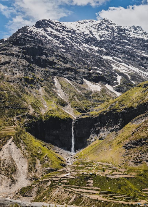 Cascade De Sissu Himachal