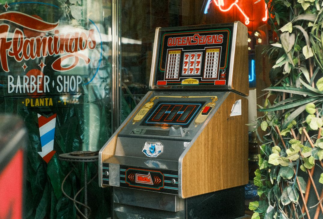 Online Casino: Spielautomaten und Live-Spiele im Überblick