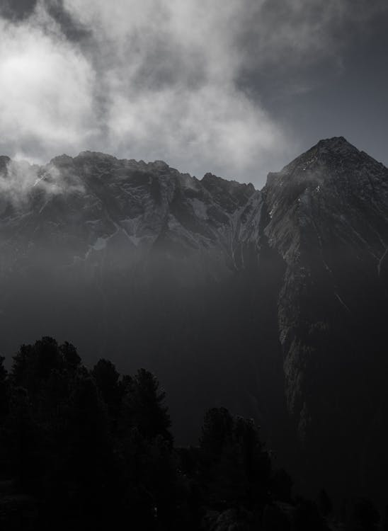 Kostnadsfri bild av bergen, bergskedja, grov