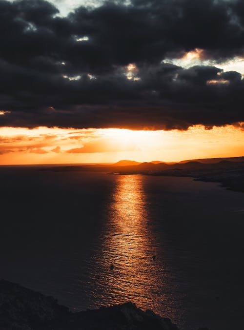 Foto profissional grátis de cair da noite, céu com cores intensas, Espanha