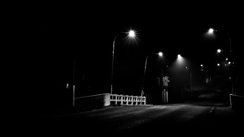 Foto profissional grátis de black, black and white, bridge