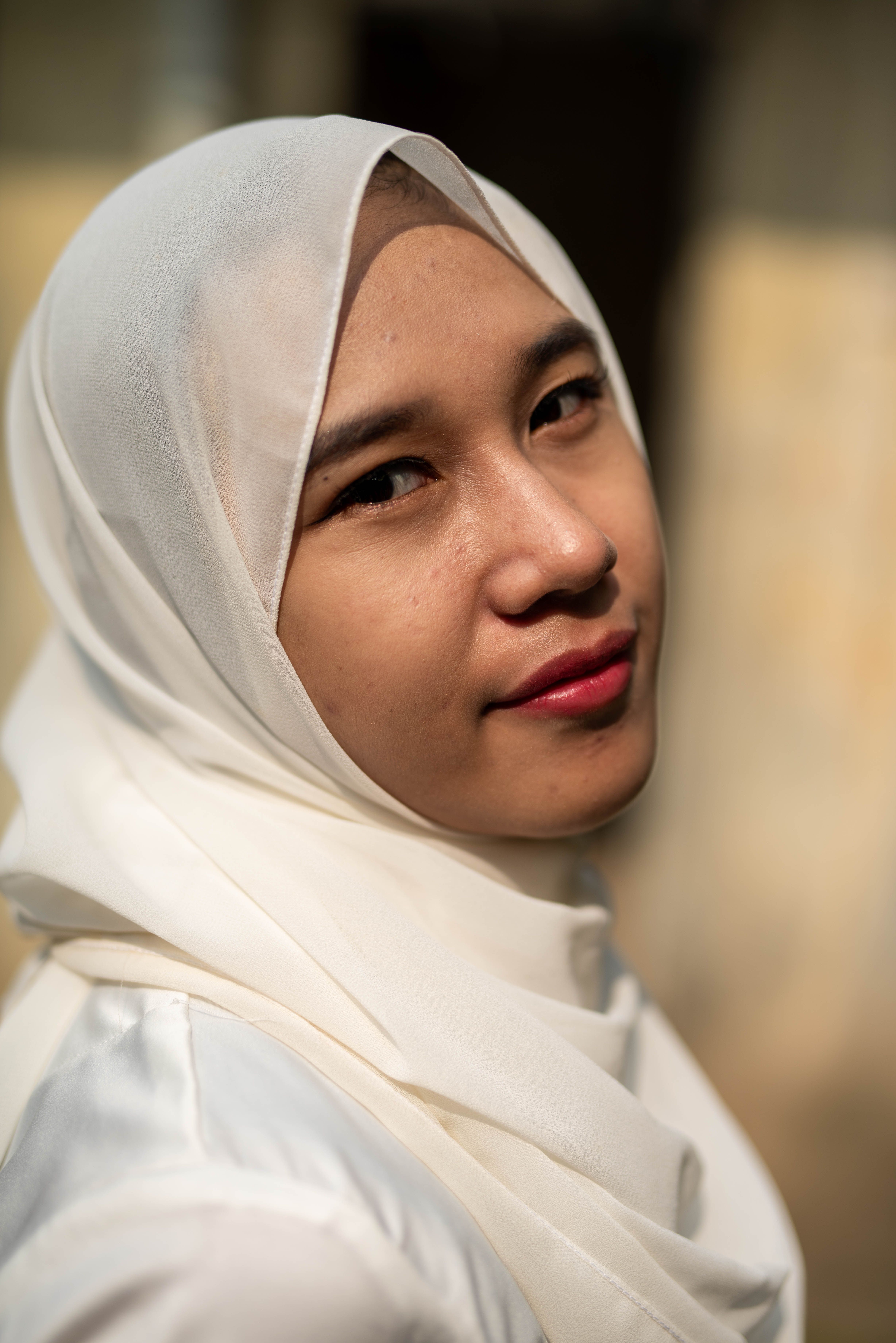 Portrait of Woman in White Hijab · Free Stock Photo