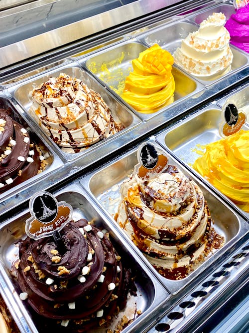 Безкоштовне стокове фото на тему «десерт, десерти, магазин морозива»