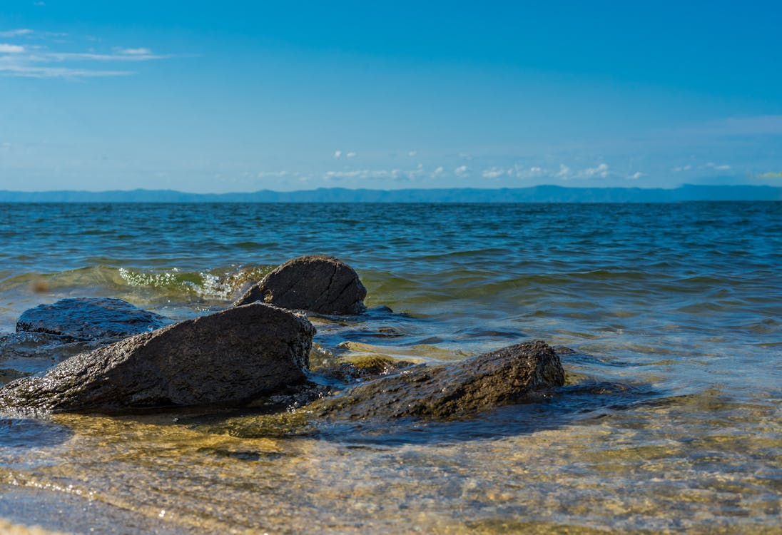 Kostenloses Stock Foto zu felsen, horizont, meer