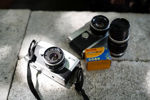Fotobanka s bezplatnými fotkami na tému analógový, film, fotoaparáty