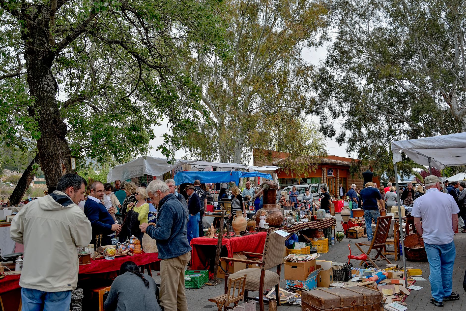 Schulflohmarkt organisieren: Checkliste und Tipps