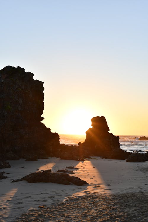 垂直拍攝, 岩層, 日出 的 免費圖庫相片