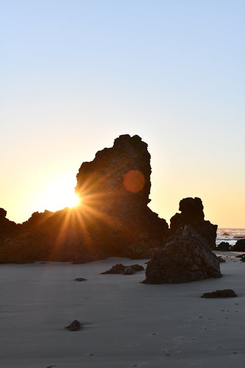 垂直拍摄, 岩層, 日出 的 免费素材图片