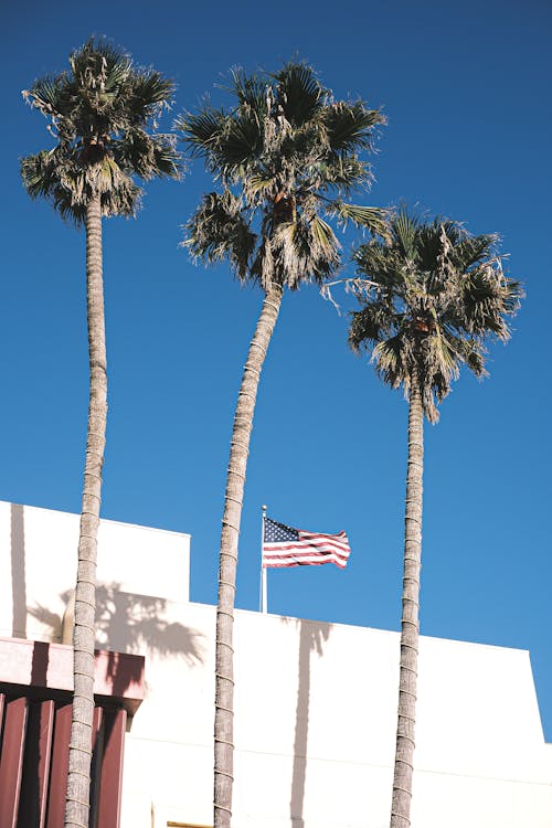 Photos gratuites de bâtiment blanc, californie, drapeau américain