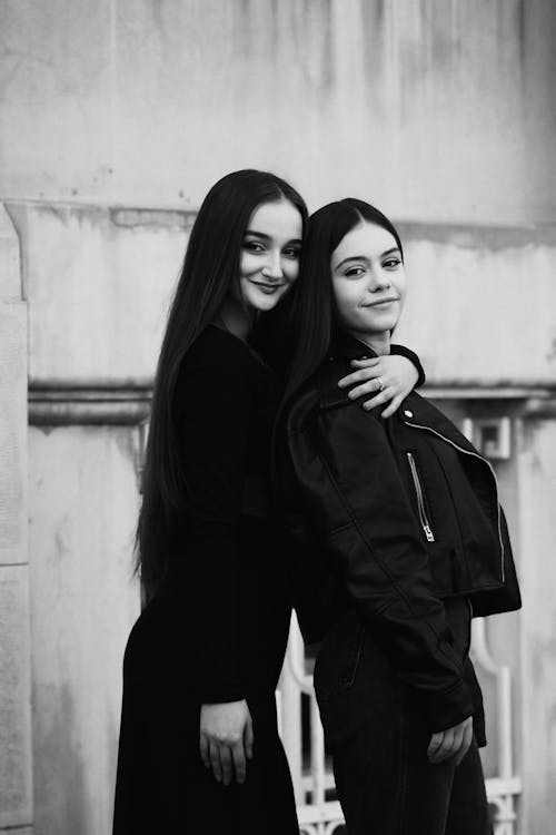 Free Two women posing for a black and white photo Stock Photo