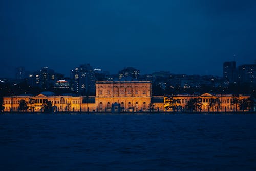 Ingyenes stockfotó boszporusz, dolmabahçe palota, éjszaka témában