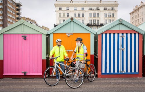 Foto d'estoc gratuïta de ancians, barba gris, bicicletes