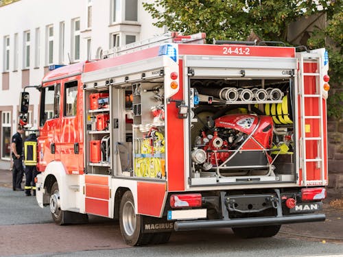 Immagine gratuita di ambulanza, attrezzatura, autobus