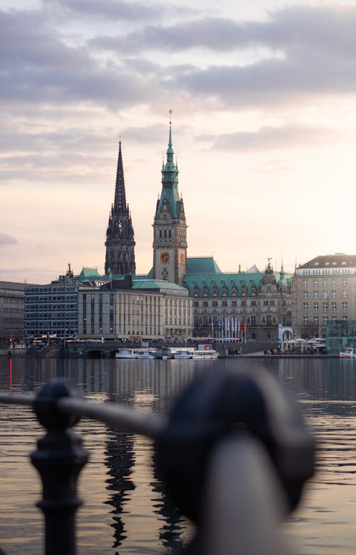 Ilmainen kuvapankkikuva tunnisteilla alster, joki, katedraali