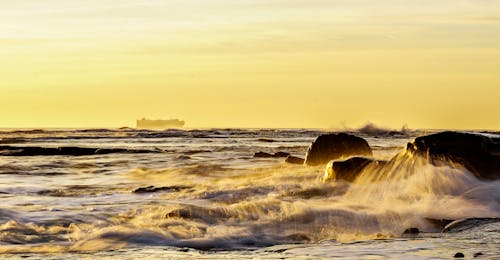 Darmowe zdjęcie z galerii z brzeg morza, fale, ocean