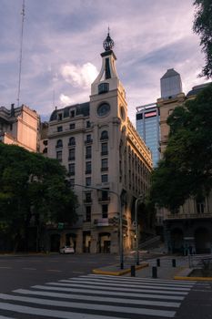 Elegant Buenos Aires architecture at sunset, highlighting iconic urban aesthetics.