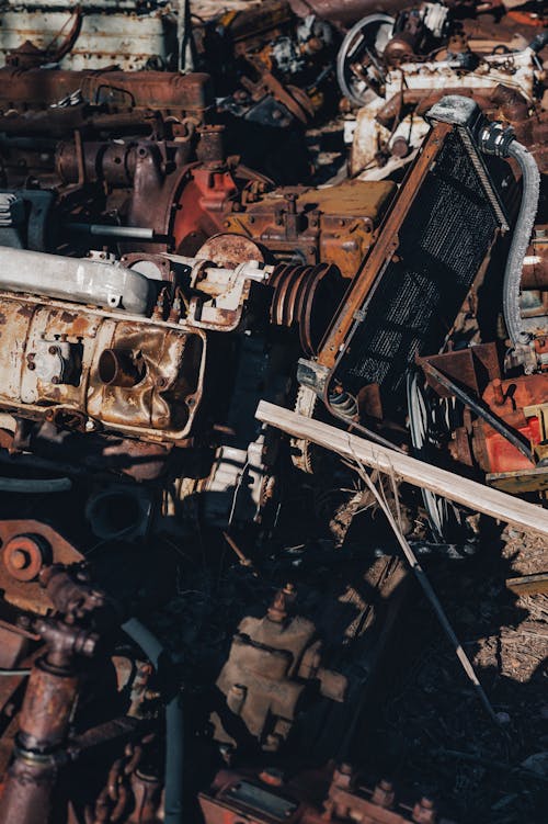 Free A pile of old and rusty cars and trucks Stock Photo