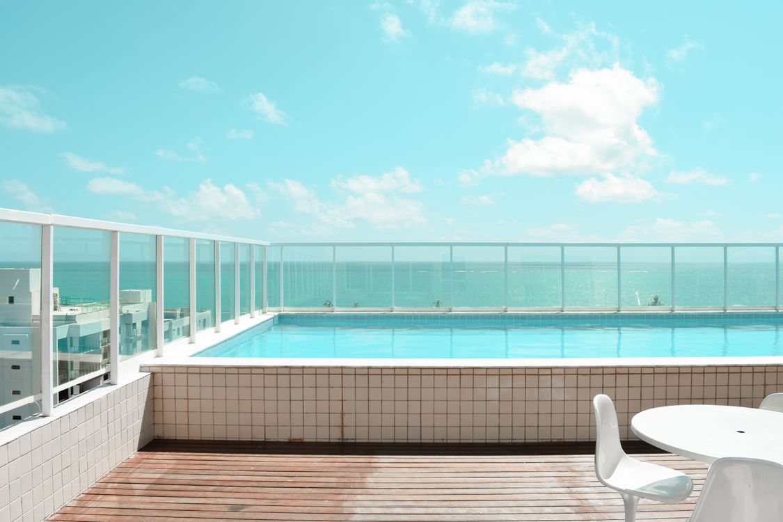 Infinity pool with a view of the ocean in Punta Cana.
