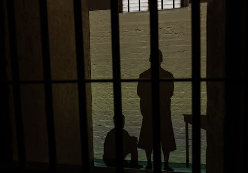 cezaevi, karanlık taraf, tutsak içeren Ücretsiz stok fotoğraf