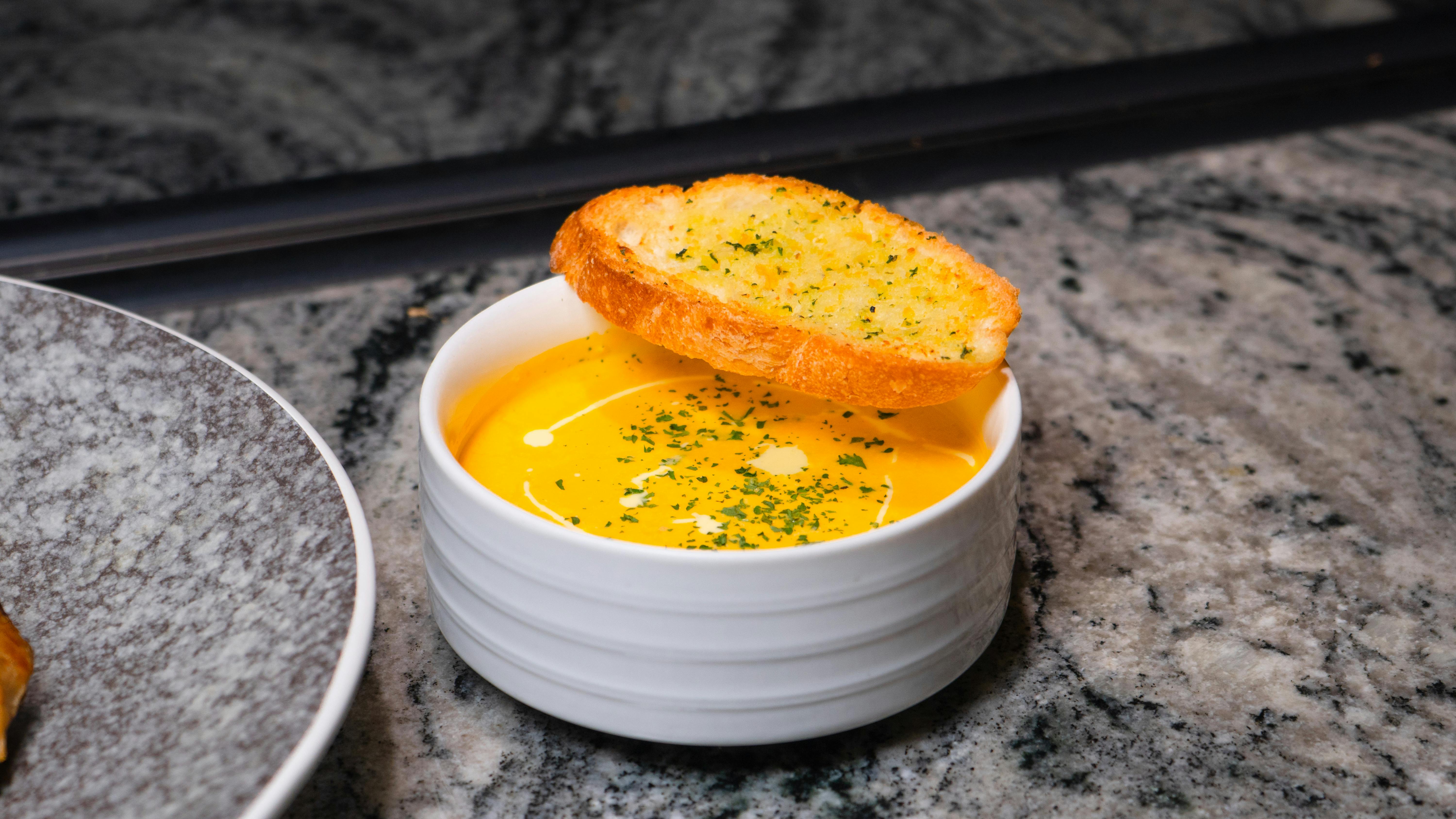 Ginger Chicken Soup With Zucchini and More Easy, Healthy Recipes — Photo by Change C.C on Pexels