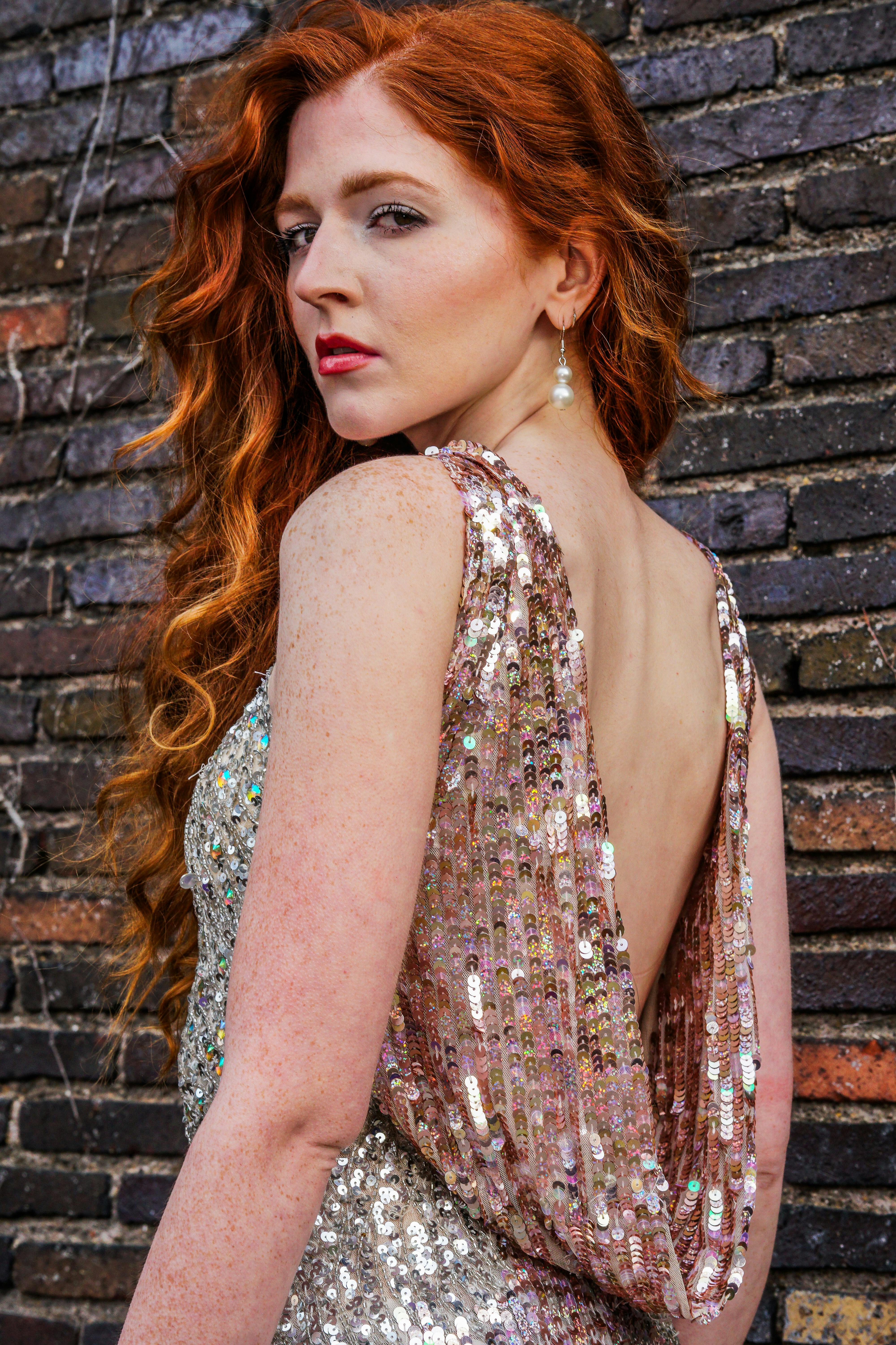 Gratis Immagine gratuita di abbigliamento formale, abito con paillettes, abito da sera Foto a disposizione