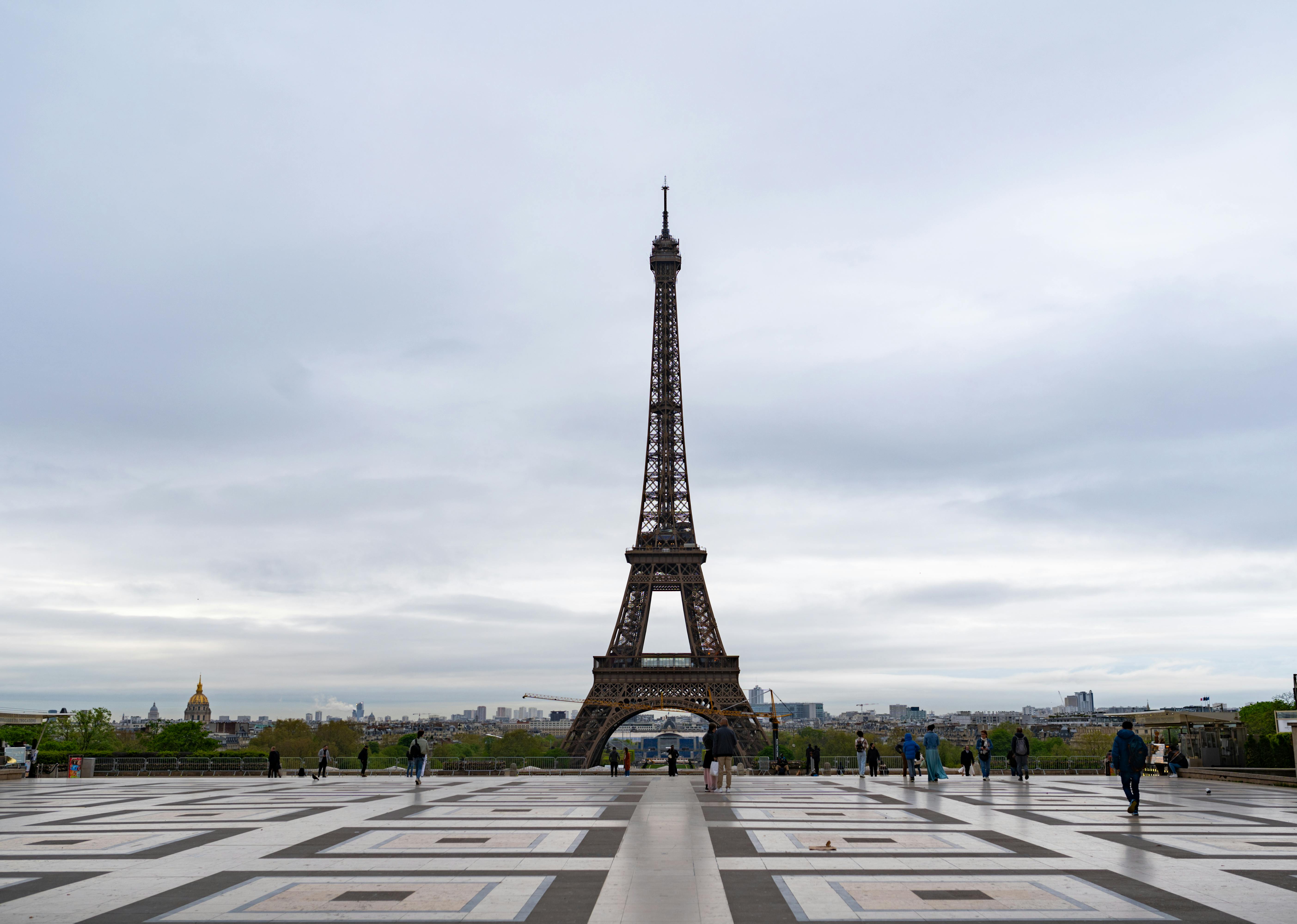 Torre Eiffel – Wikipédia, a enciclopédia livre