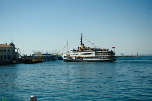 Δωρεάν στοκ φωτογραφιών με ακτή, αντανάκλαση, θάλασσα