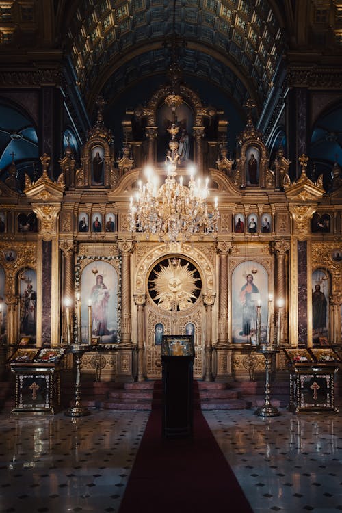 Foto profissional grátis de abside, altar, altar da igreja