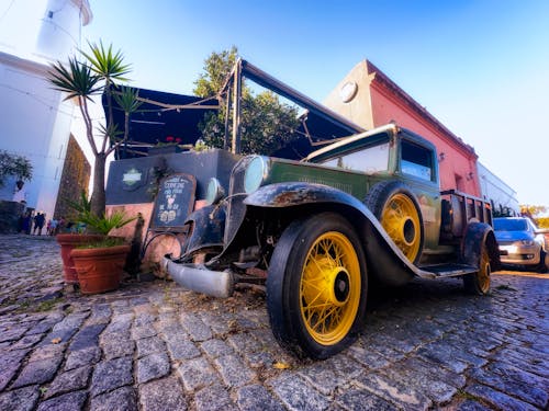 Foto profissional grátis de abandonado, América do Sul, automóvel