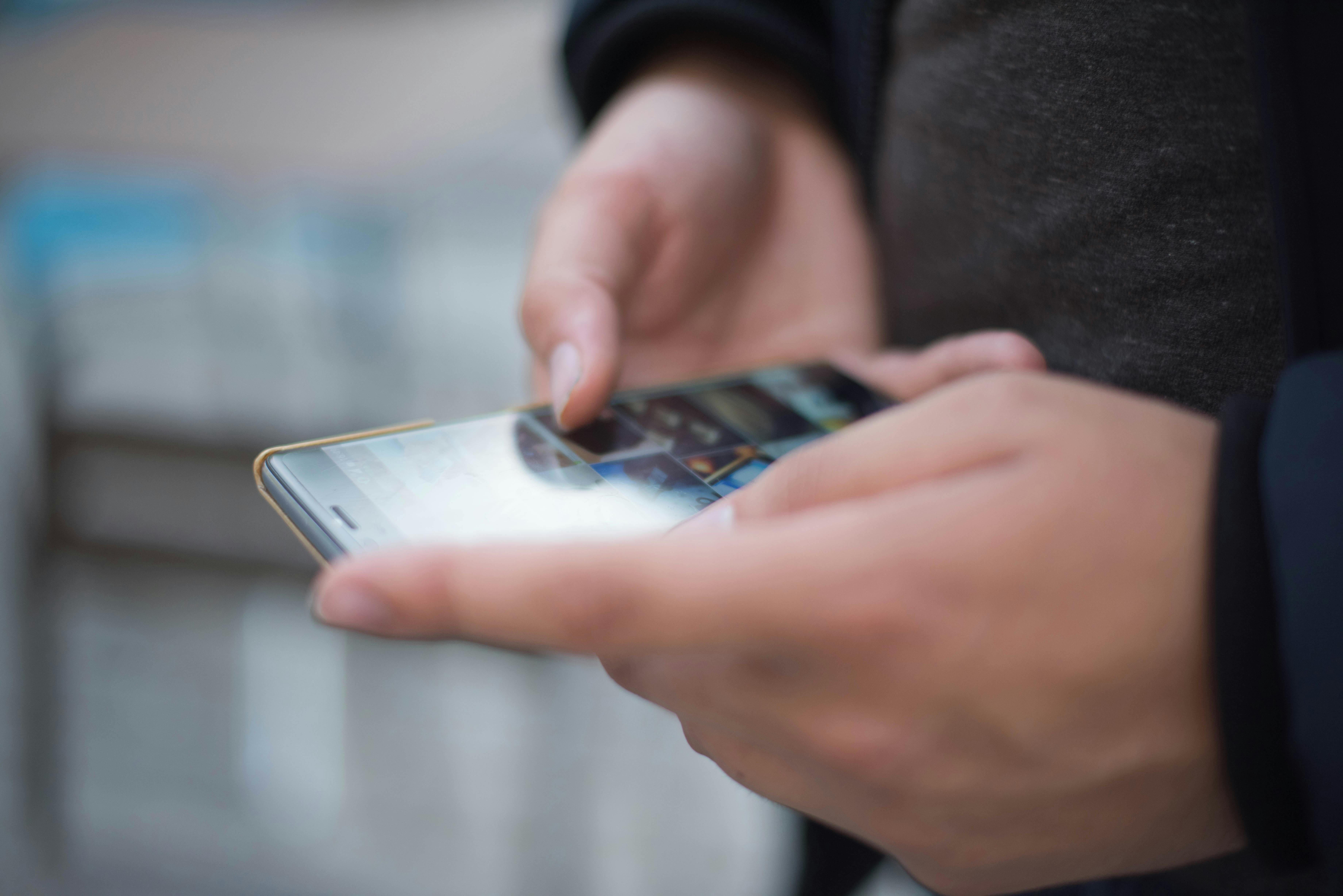 纽曼老年智能手机测评，轻松沟通，快乐生活,纽曼老年智能手机测评视频