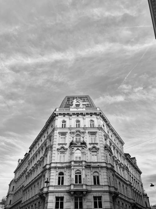 A black and white photo of a building