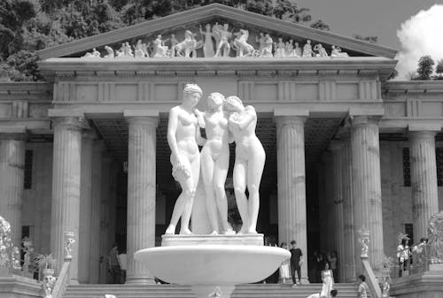 Бесплатное стоковое фото с архитектура, греческая архитектура, греческая статуя