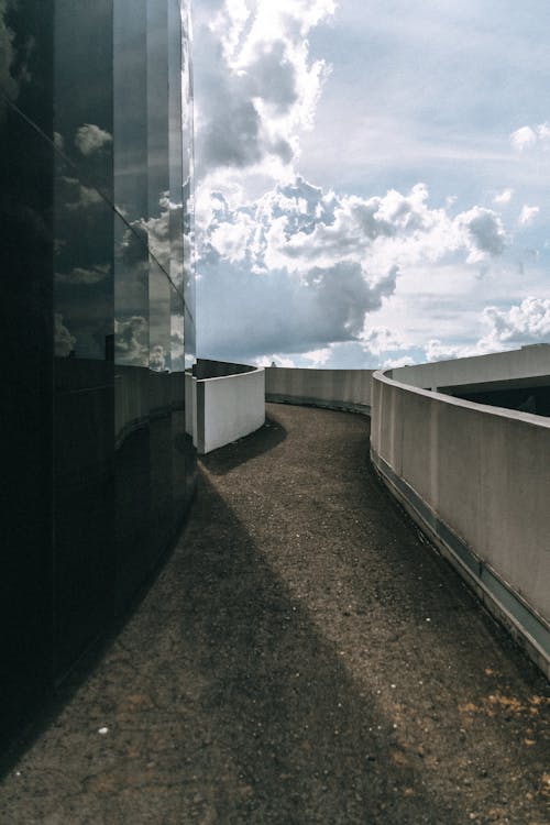 açık hava, bardak, beton içeren Ücretsiz stok fotoğraf