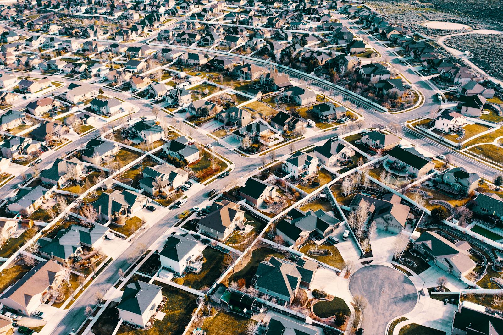 Selecting the Right Neighbourhood!