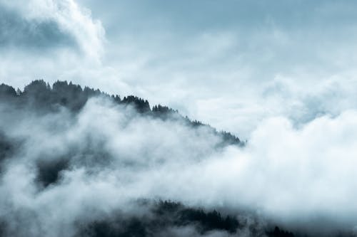 Безкоштовне стокове фото на тему «білі хмари, гори, краєвид»