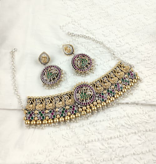 traditional antique  necklace gold