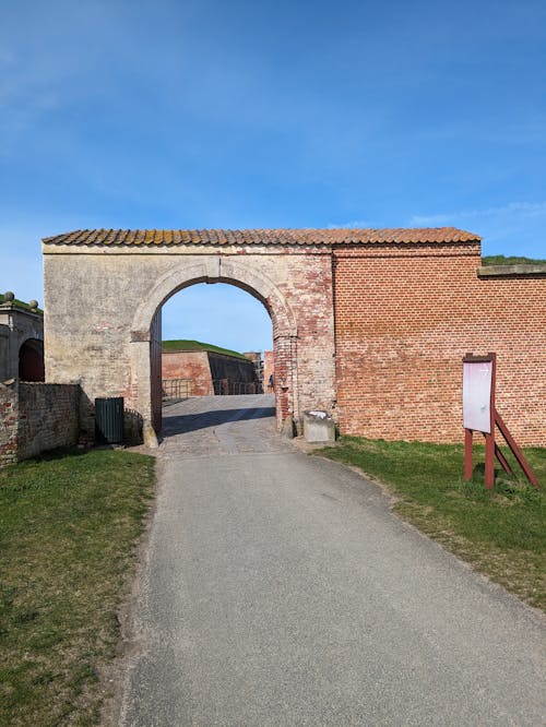 Foto d'estoc gratuïta de arc, arcs, carretera